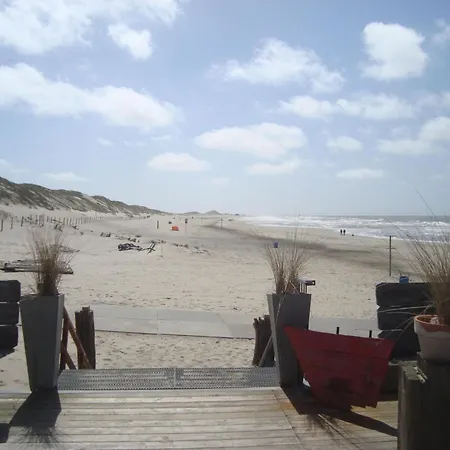 Mit Terrasse By Interhome Petten